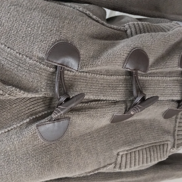 Ralph Lauren Petites. Size S Olive Green Sweater with Toggles - Picture 2 of 7